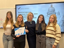 Поздравляем студентов группы 1-Ф-61 с блестящим выступлением на Ломоносовских чтениях!